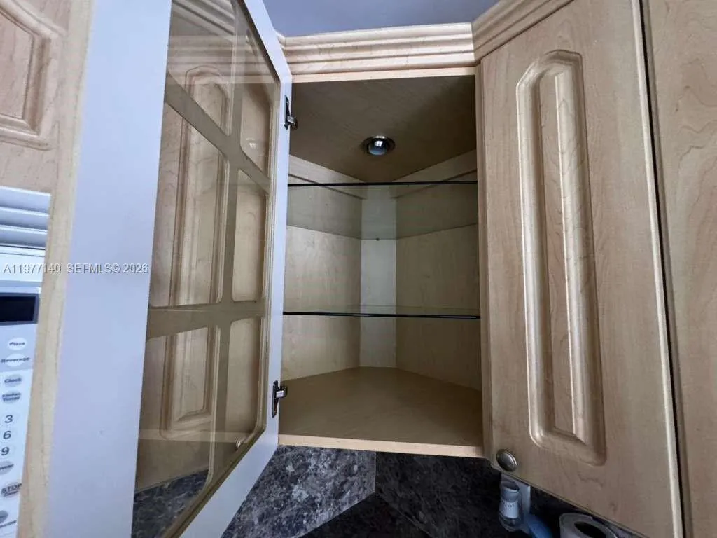 8005 Lake Dr 404, Doral, Florida 33166, Doral, Florida 33166, 1 Bedroom Bedrooms, ,1 BathroomBathrooms,Residential Lease,For Rent,8005 Lake Dr 404, Doral, Florida 33166,A11977140