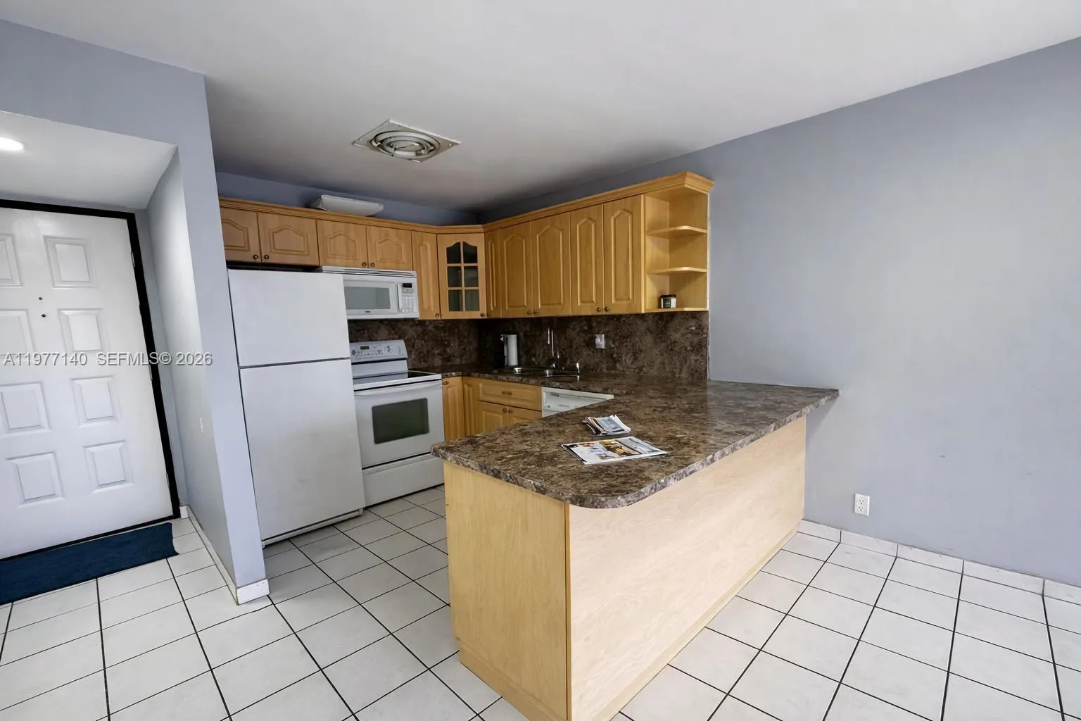 8005 Lake Dr 404, Doral, Florida 33166, Doral, Florida 33166, 1 Bedroom Bedrooms, ,1 BathroomBathrooms,Residential Lease,For Rent,8005 Lake Dr 404, Doral, Florida 33166,A11977140