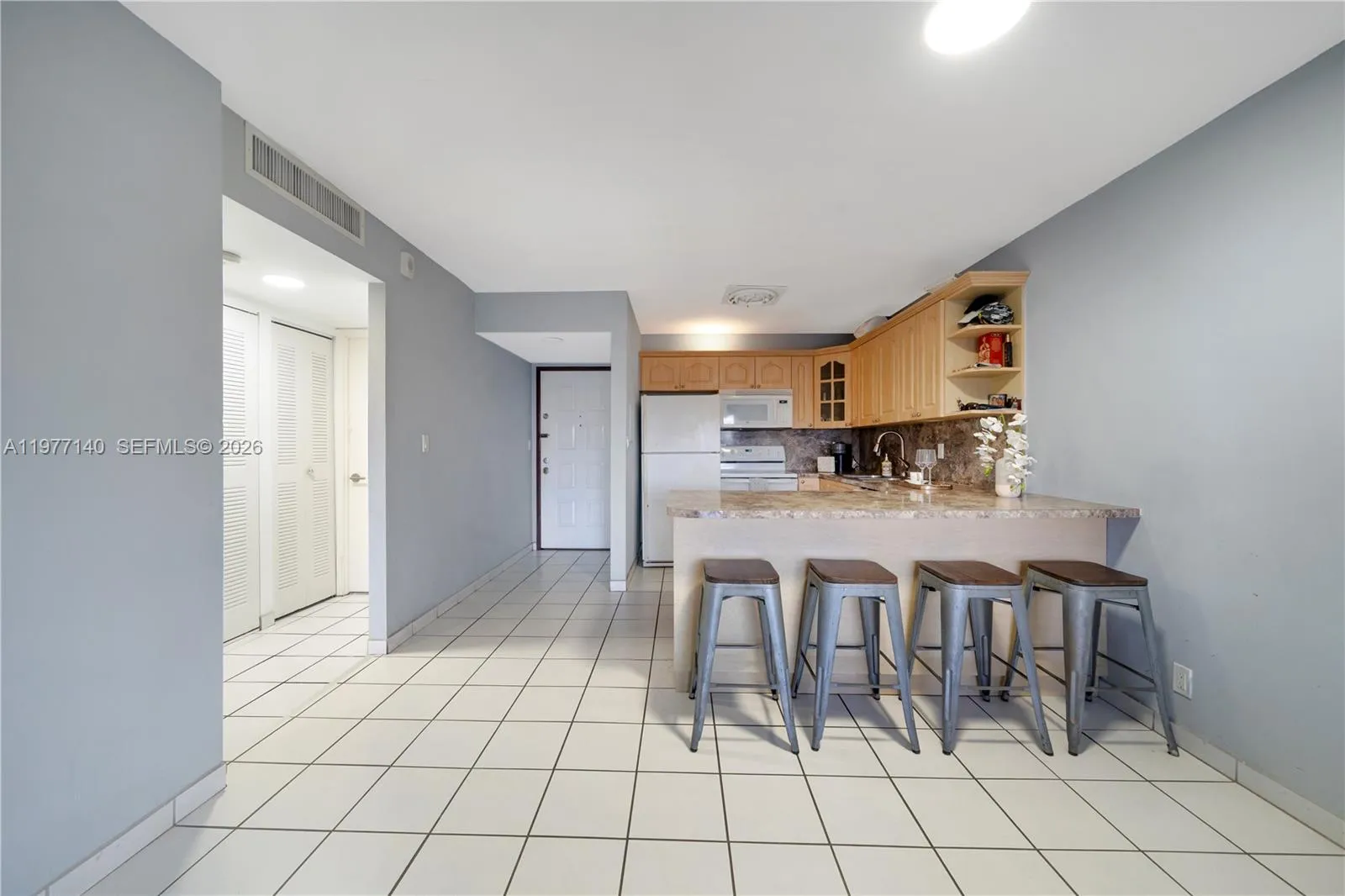 8005 Lake Dr 404, Doral, Florida 33166, Doral, Florida 33166, 1 Bedroom Bedrooms, ,1 BathroomBathrooms,Residential Lease,For Rent,8005 Lake Dr 404, Doral, Florida 33166,A11977140