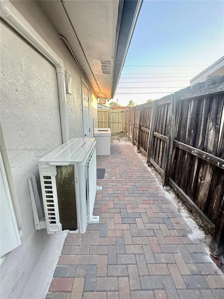 7910 Nw 12th St, Pembroke Pines, Florida 33024, Pembroke Pines, Florida 33024, 4 Bedrooms Bedrooms, ,2 BathroomsBathrooms,Residential Lease,For Rent,7910 Nw 12th St, Pembroke Pines, Florida 33024,A11977171
