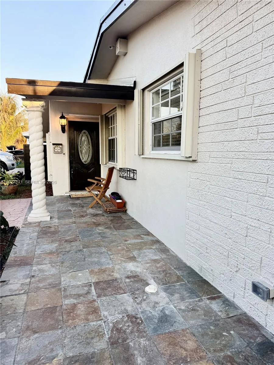 7910 Nw 12th St, Pembroke Pines, Florida 33024, Pembroke Pines, Florida 33024, 4 Bedrooms Bedrooms, ,2 BathroomsBathrooms,Residential Lease,For Rent,7910 Nw 12th St, Pembroke Pines, Florida 33024,A11977171