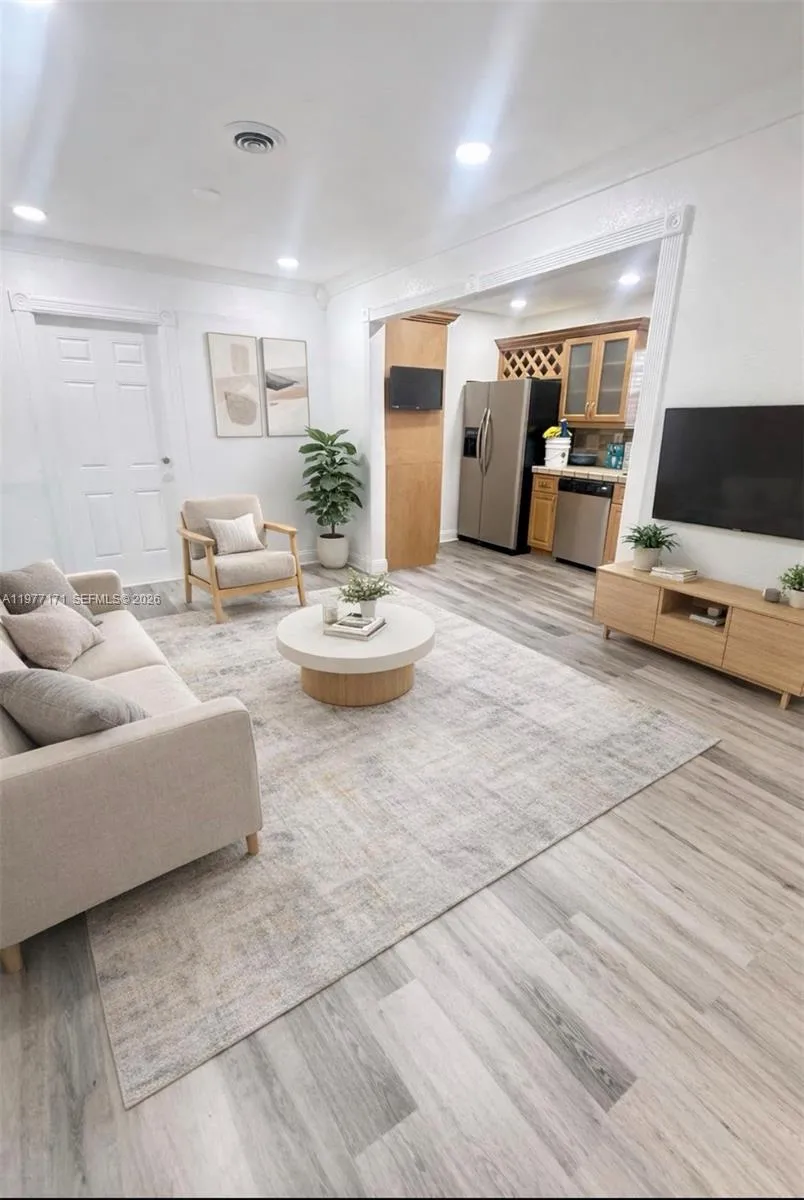 7910 Nw 12th St, Pembroke Pines, Florida 33024, Pembroke Pines, Florida 33024, 4 Bedrooms Bedrooms, ,2 BathroomsBathrooms,Residential Lease,For Rent,7910 Nw 12th St, Pembroke Pines, Florida 33024,A11977171