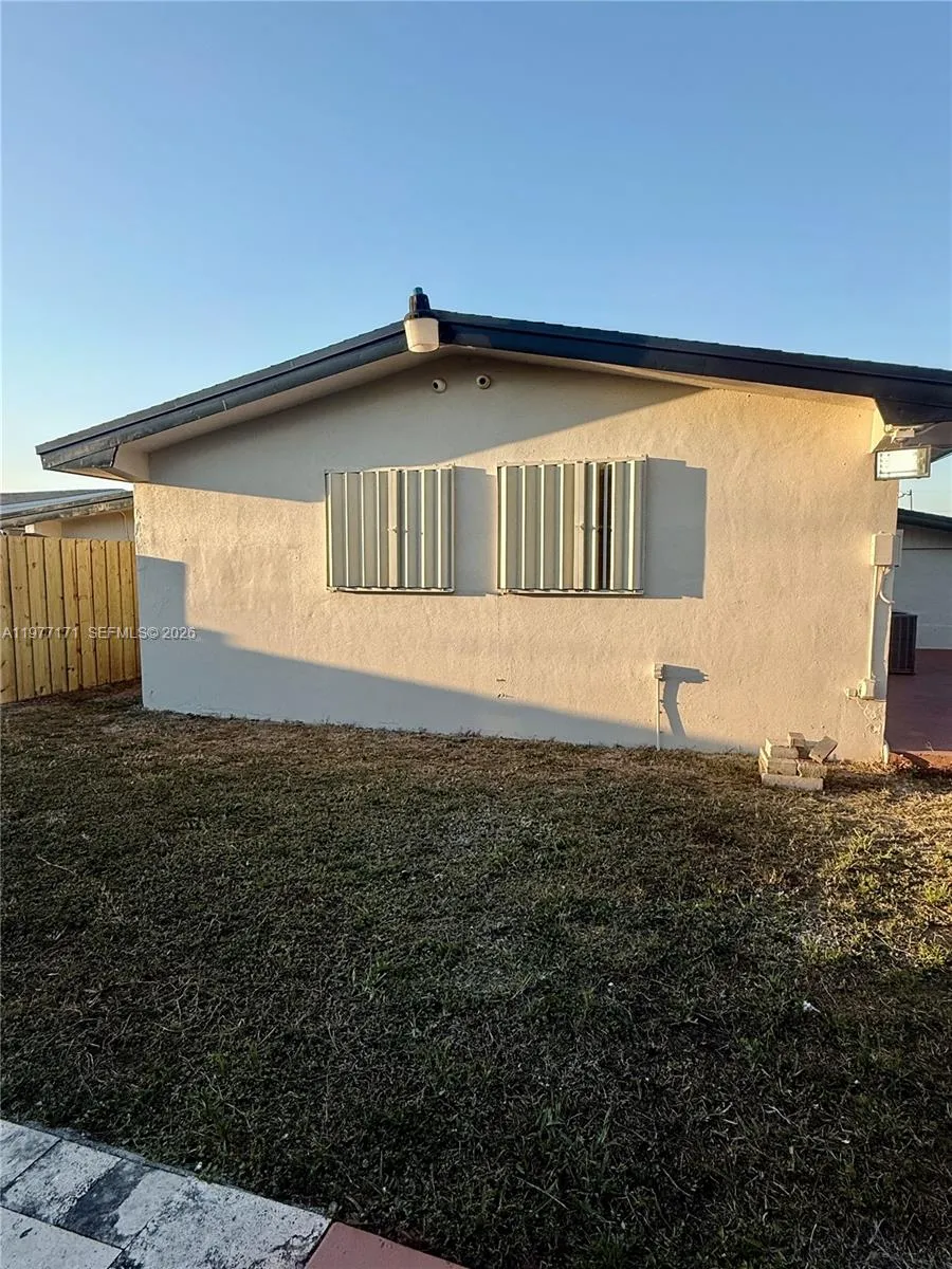 7910 Nw 12th St, Pembroke Pines, Florida 33024, Pembroke Pines, Florida 33024, 4 Bedrooms Bedrooms, ,2 BathroomsBathrooms,Residential Lease,For Rent,7910 Nw 12th St, Pembroke Pines, Florida 33024,A11977171