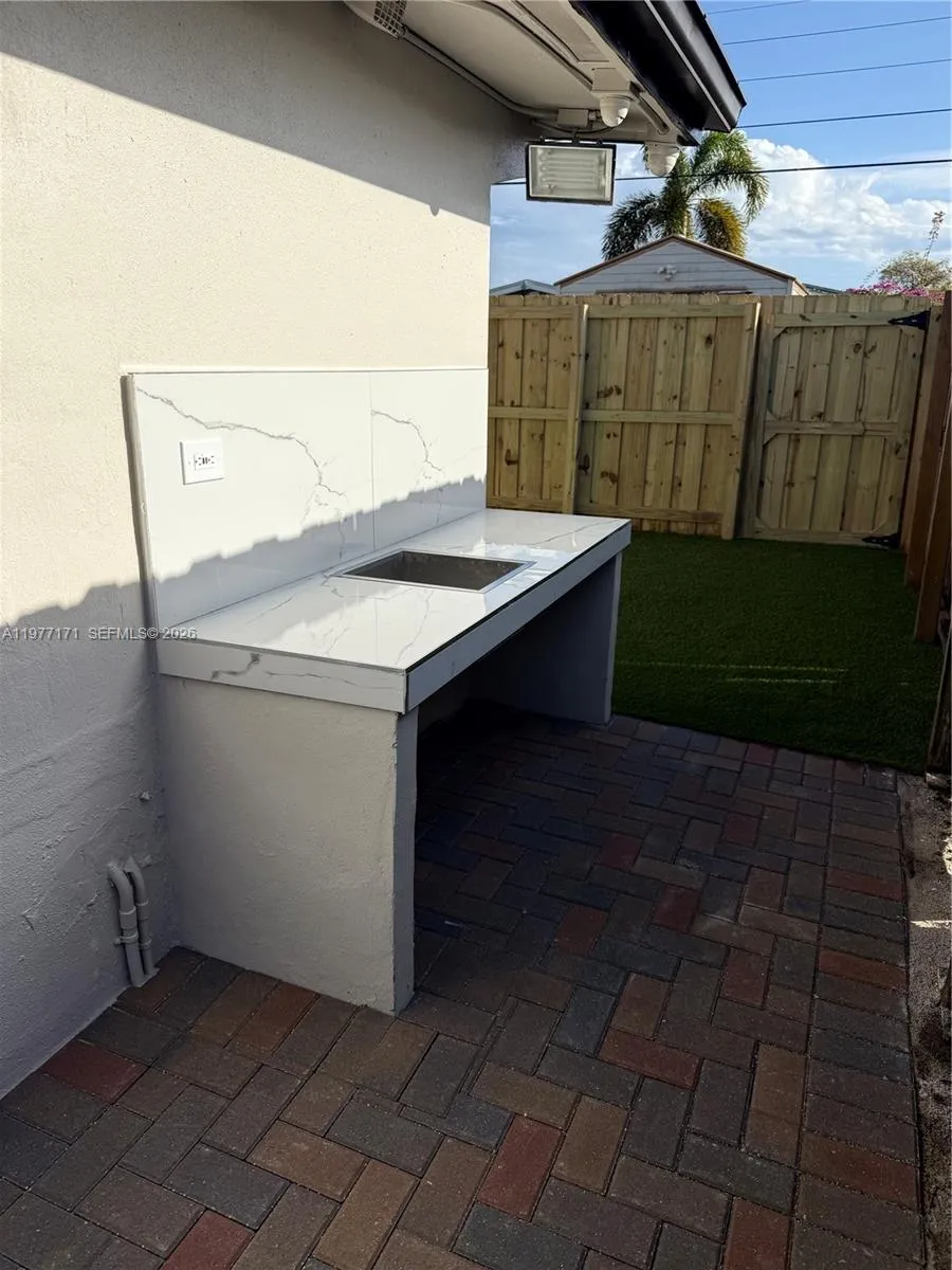 7910 Nw 12th St, Pembroke Pines, Florida 33024, Pembroke Pines, Florida 33024, 4 Bedrooms Bedrooms, ,2 BathroomsBathrooms,Residential Lease,For Rent,7910 Nw 12th St, Pembroke Pines, Florida 33024,A11977171