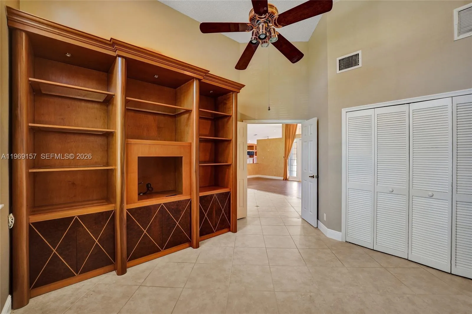 2nd Bedroom / office