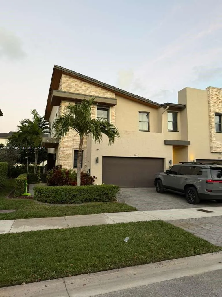 7905 Nw 104th Ct, Doral, Florida 33178, Doral, Florida 33178, 3 Bedrooms Bedrooms, ,2 BathroomsBathrooms,Residential,For Sale,7905 Nw 104th Ct, Doral, Florida 33178,A11977185