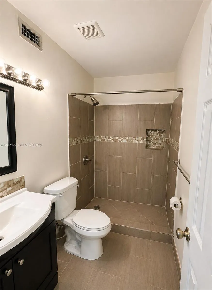 11216 Sw 12th St 203, Pembroke Pines, Florida 3302, Pembroke Pines, Florida 33025, 2 Bedrooms Bedrooms, ,2 BathroomsBathrooms,Residential Lease,For Rent,11216 Sw 12th St 203, Pembroke Pines, Florida 3302,A11977199