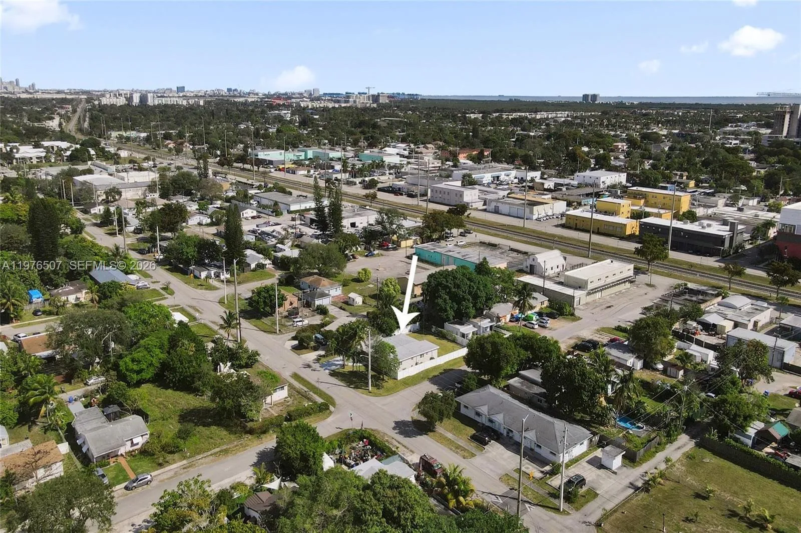 ONLY MINUTES FROM FORT LAUDERDALE INTERNATIONAL AIRPORT MAKING IT VERY EASY ON TRAVEL DAYS!