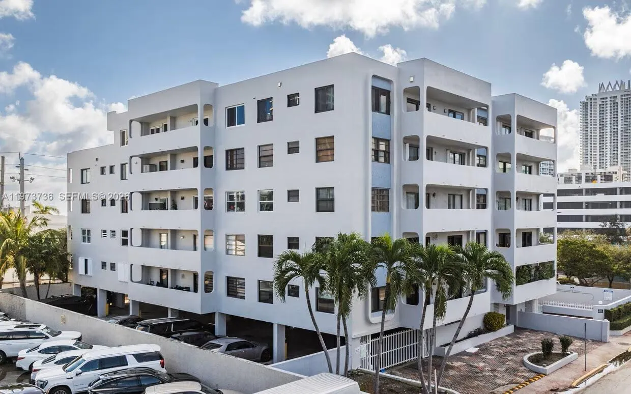 6725 Harding Ave 204, Miami Beach, Florida 33141, Miami Beach, Florida 33141, 2 Bedrooms Bedrooms, ,2 BathroomsBathrooms,Residential,For Sale,6725 Harding Ave 204, Miami Beach, Florida 33141,A11973736