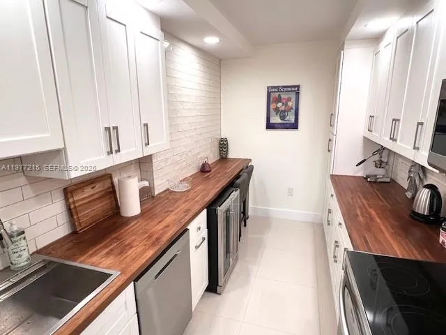 4001 Hillcrest Dr 1014, Hollywood, Florida 33021, Hollywood, Florida 33021, 1 Bedroom Bedrooms, ,1 BathroomBathrooms,Residential,For Sale,4001 Hillcrest Dr 1014, Hollywood, Florida 33021,A11977215