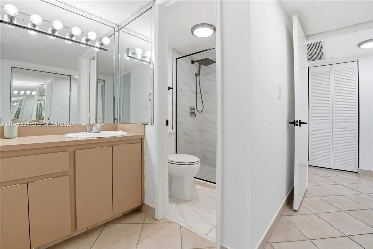 9410 Tangerine Pl 407, Davie, Florida 33324, Davie, Florida 33324, 2 Bedrooms Bedrooms, ,2 BathroomsBathrooms,Residential Lease,For Rent,9410 Tangerine Pl 407, Davie, Florida 33324,A11977225