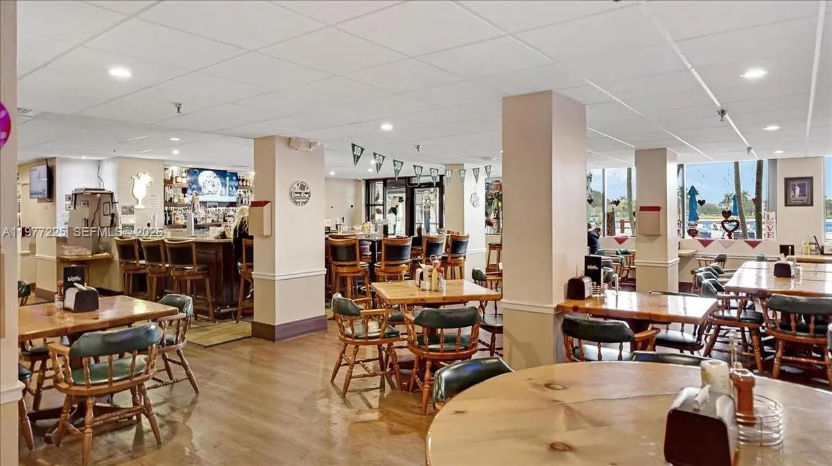 9410 Tangerine Pl 407, Davie, Florida 33324, Davie, Florida 33324, 2 Bedrooms Bedrooms, ,2 BathroomsBathrooms,Residential Lease,For Rent,9410 Tangerine Pl 407, Davie, Florida 33324,A11977225