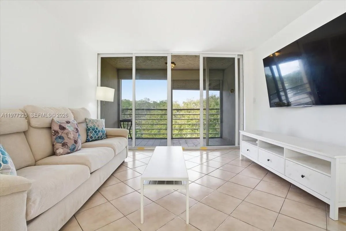 9410 Tangerine Pl 407, Davie, Florida 33324, Davie, Florida 33324, 2 Bedrooms Bedrooms, ,2 BathroomsBathrooms,Residential Lease,For Rent,9410 Tangerine Pl 407, Davie, Florida 33324,A11977225