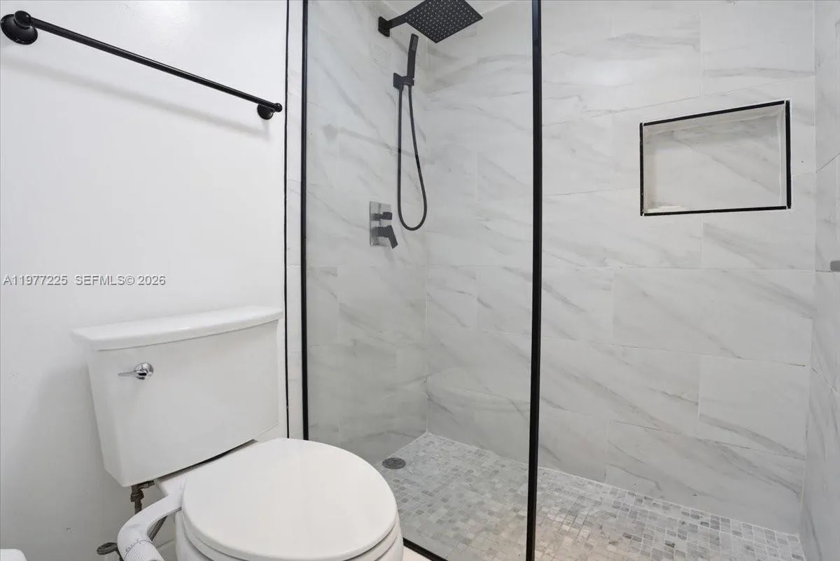 9410 Tangerine Pl 407, Davie, Florida 33324, Davie, Florida 33324, 2 Bedrooms Bedrooms, ,2 BathroomsBathrooms,Residential Lease,For Rent,9410 Tangerine Pl 407, Davie, Florida 33324,A11977225