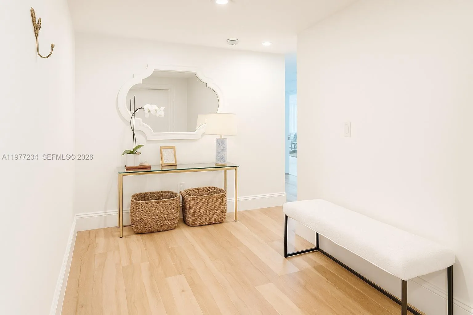 199 Ocean Lane Dr 115, Key Biscayne, Florida 33149, Key Biscayne, Florida 33149, 3 Bedrooms Bedrooms, ,2 BathroomsBathrooms,Residential Lease,For Rent,199 Ocean Lane Dr 115, Key Biscayne, Florida 33149,A11977234