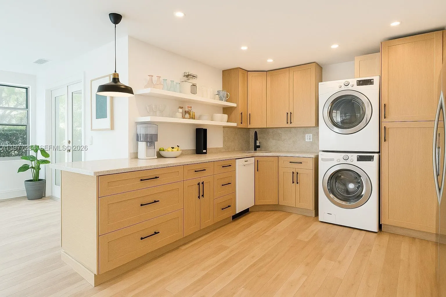 199 Ocean Lane Dr 115, Key Biscayne, Florida 33149, Key Biscayne, Florida 33149, 3 Bedrooms Bedrooms, ,2 BathroomsBathrooms,Residential Lease,For Rent,199 Ocean Lane Dr 115, Key Biscayne, Florida 33149,A11977234