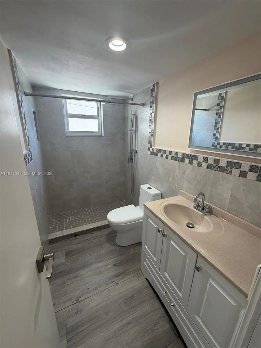 1340 Lincoln Rd 408, Miami Beach, Florida 33139, Miami Beach, Florida 33139, 1 Bedroom Bedrooms, ,1 BathroomBathrooms,Residential Lease,For Rent,1340 Lincoln Rd 408, Miami Beach, Florida 33139,A11977047