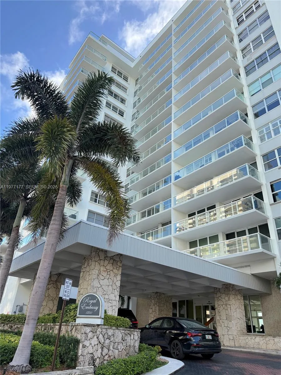 5750 Collins Ave 6g, Miami Beach, Florida 33140, Miami Beach, Florida 33140, 2 Bedrooms Bedrooms, ,2 BathroomsBathrooms,Residential Lease,For Rent,5750 Collins Ave 6g, Miami Beach, Florida 33140,A11977177