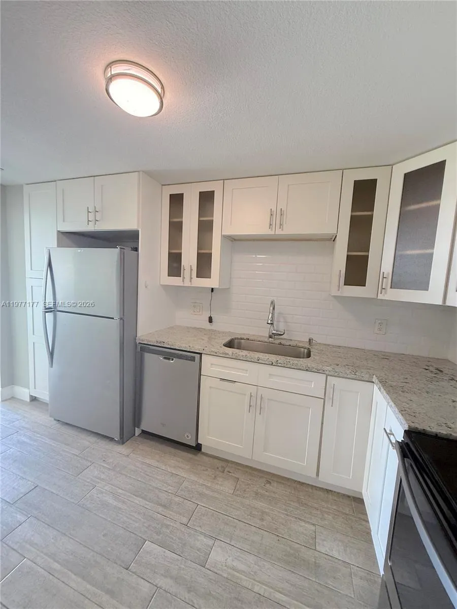 5750 Collins Ave 6g, Miami Beach, Florida 33140, Miami Beach, Florida 33140, 2 Bedrooms Bedrooms, ,2 BathroomsBathrooms,Residential Lease,For Rent,5750 Collins Ave 6g, Miami Beach, Florida 33140,A11977177