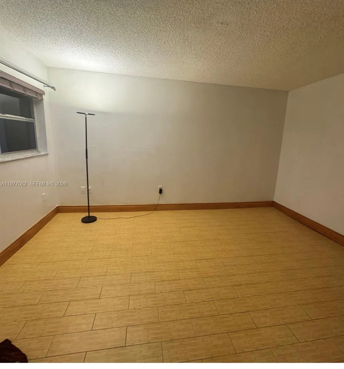 1855 W 60th St 425, Hialeah, Florida 33012, Hialeah, Florida 33012, 2 Bedrooms Bedrooms, 1 Room Rooms,2 BathroomsBathrooms,Residential,For Sale,1855 W 60th St 425, Hialeah, Florida 33012,A11977082