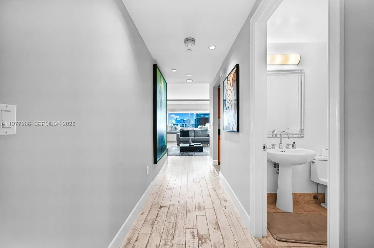 1435 Brickell Ave 3401, Miami, Florida 33131, Miami, Florida 33131, 2 Bedrooms Bedrooms, ,2 BathroomsBathrooms,Residential,For Sale,1435 Brickell Ave 3401, Miami, Florida 33131,A11977286