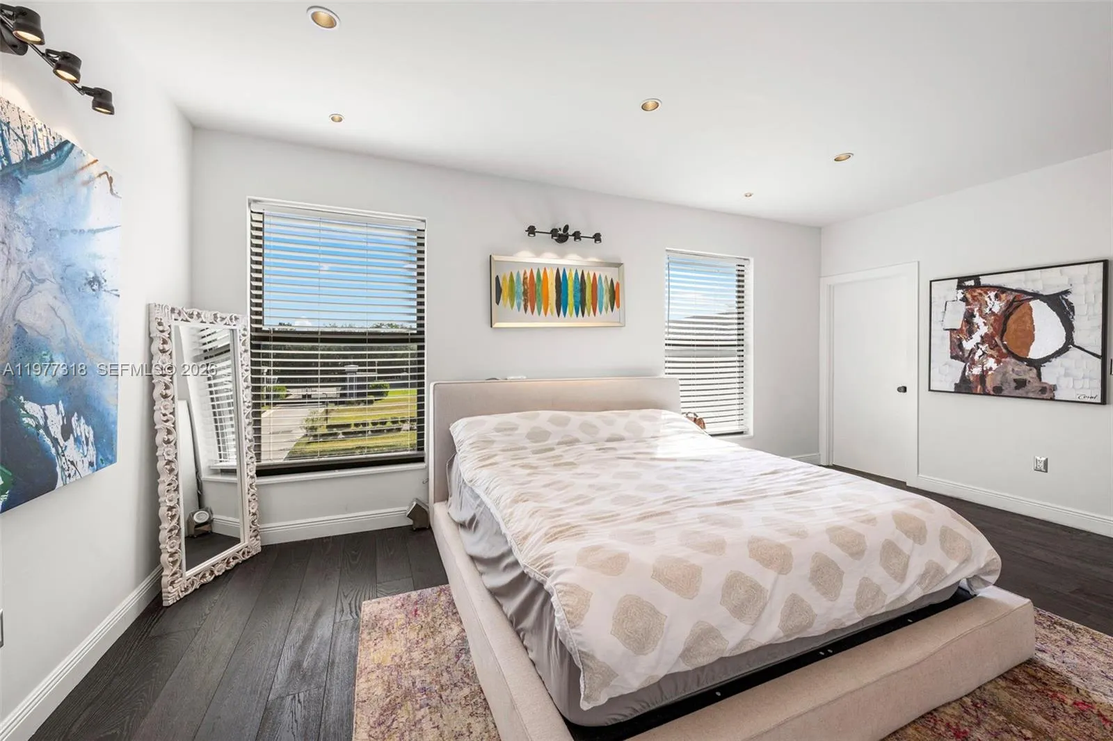 2nd bedroom on the 2nd floor with full bath and closet.