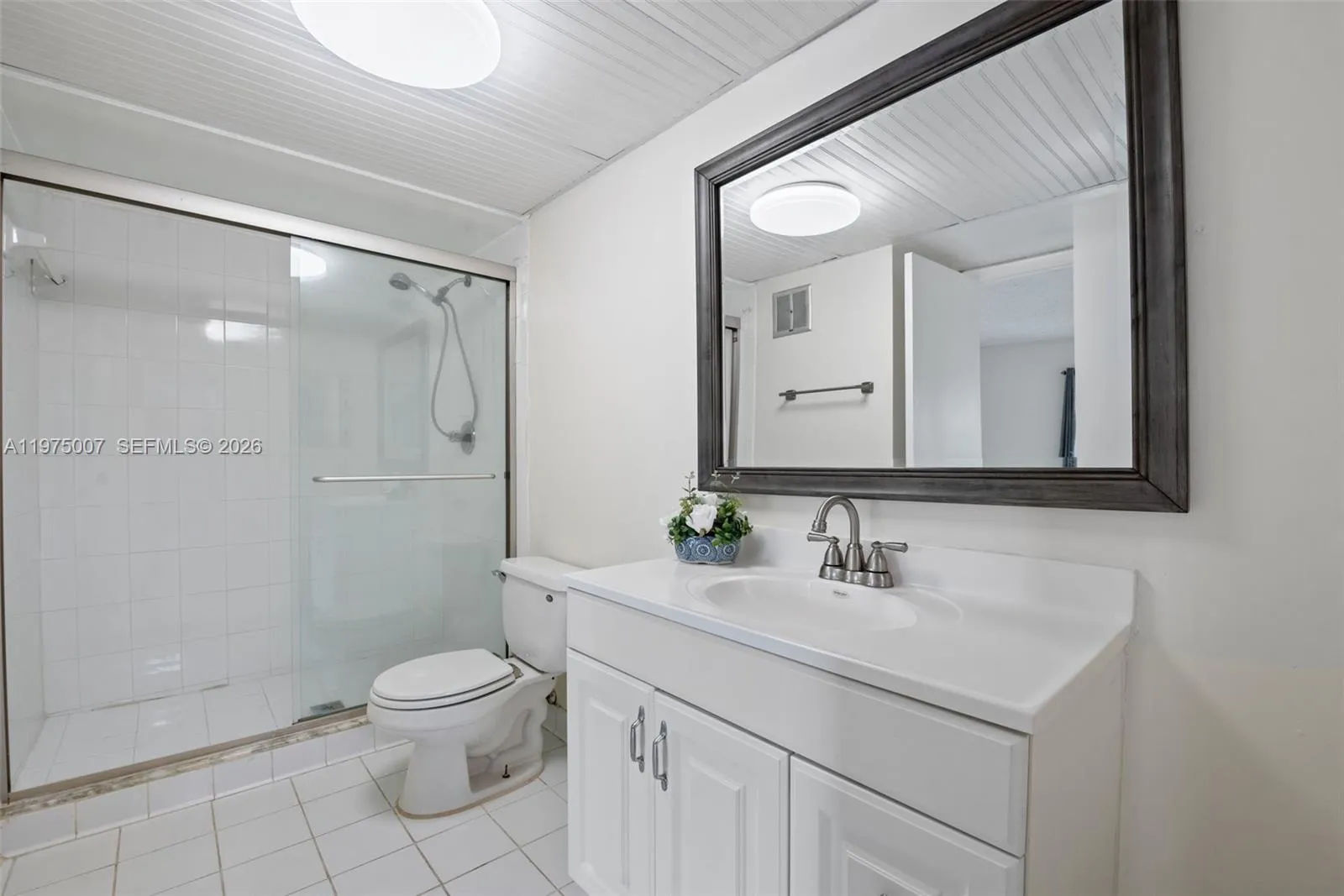 Second Jack & Jill Bathroom