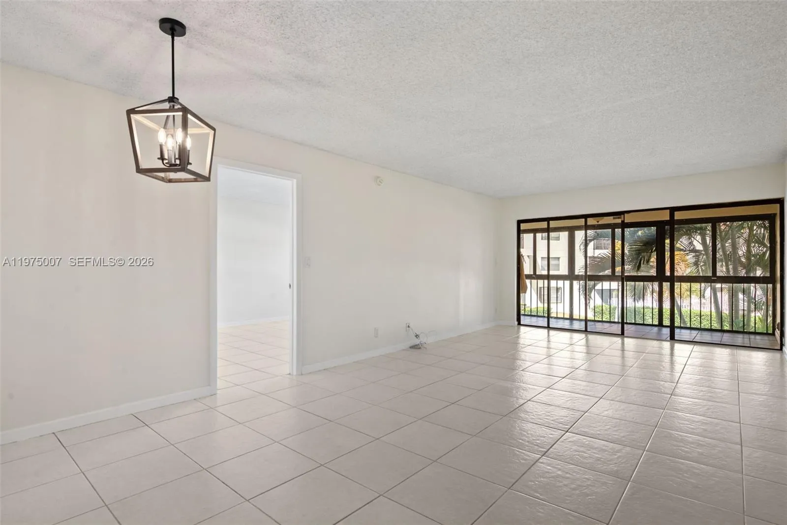 A Light & Bright Ambience.