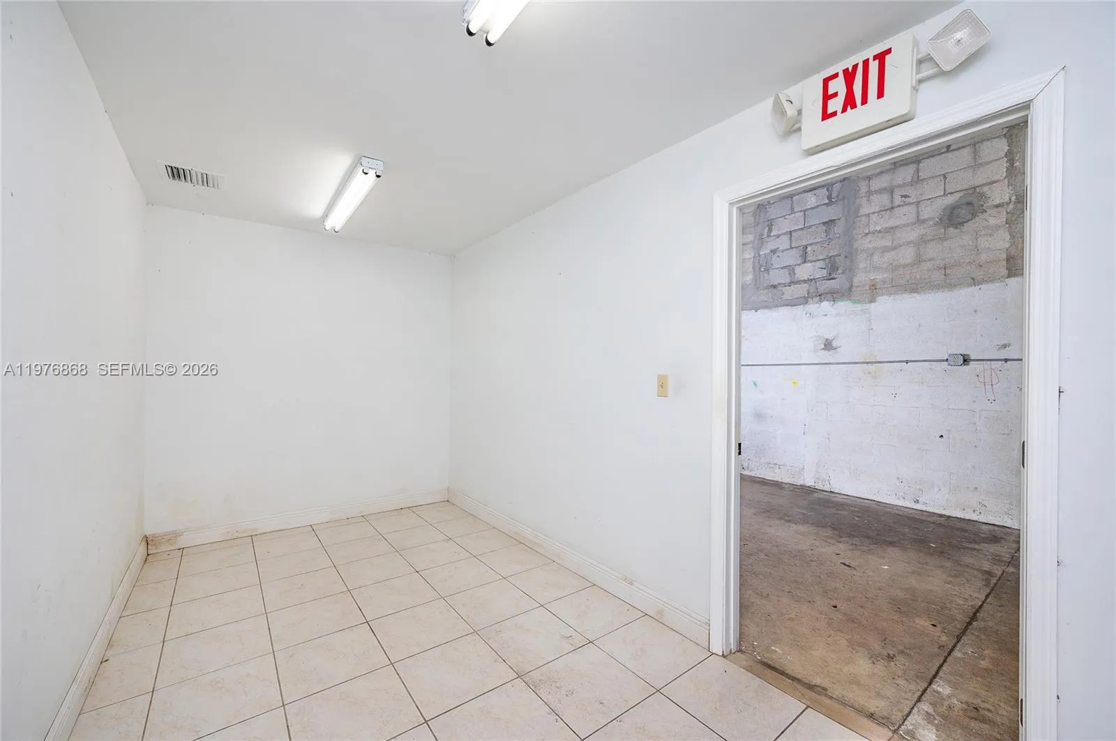 7215 Nw 41st St J, Miami, Florida 33166, Miami, Florida 33166, ,Commercial Lease,For Rent,7215 Nw 41st St J, Miami, Florida 33166,A11976868