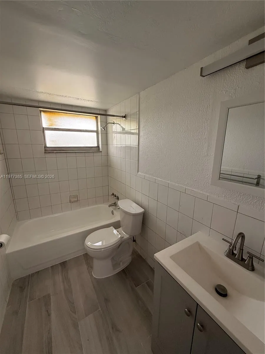 1629 Nw N River Dr 404, Miami, Florida 33125, Miami, Florida 33125, 1 Bedroom Bedrooms, ,1 BathroomBathrooms,Residential Lease,For Rent,1629 Nw N River Dr 404, Miami, Florida 33125,A11977385