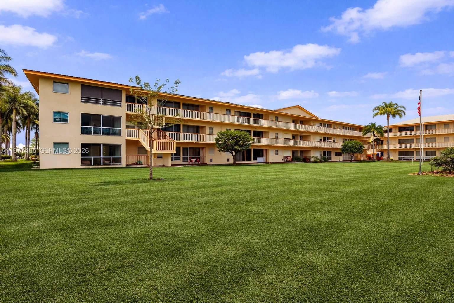 5300 Washington St D303, Hollywood, Florida 33021, Hollywood, Florida 33021, 2 Bedrooms Bedrooms, ,1 BathroomBathrooms,Residential,For Sale,5300 Washington St D303, Hollywood, Florida 33021,A11977406