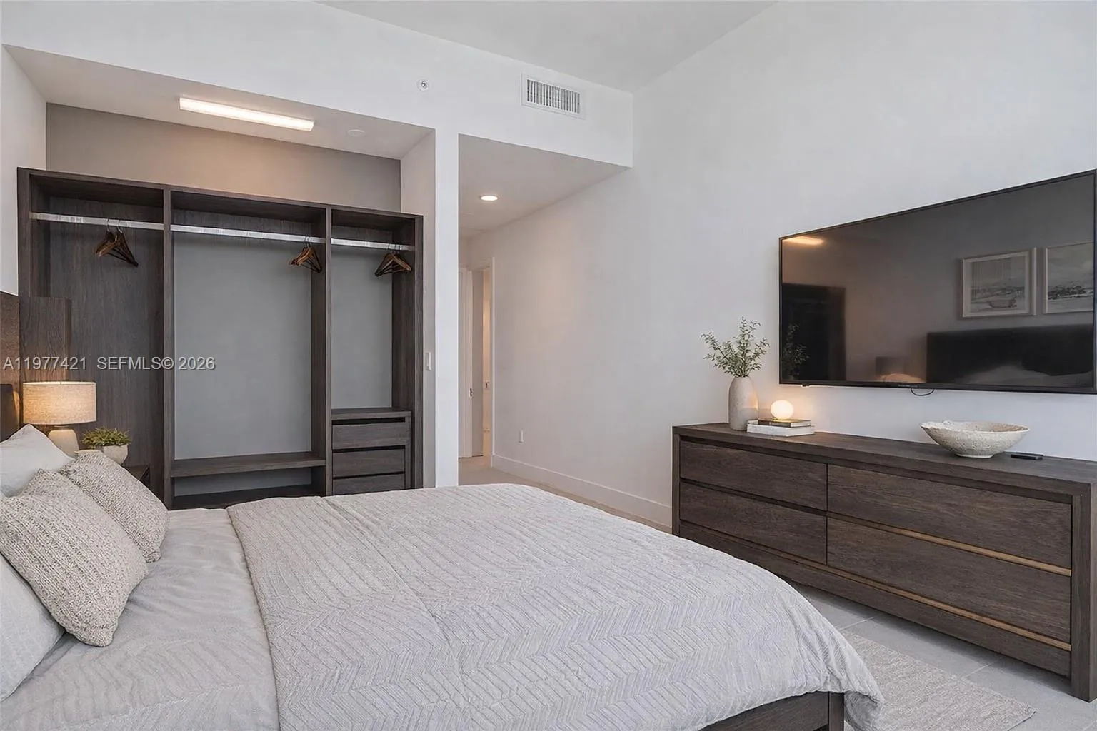 159 Ne 6th St 5115, Miami, Florida 33132, Miami, Florida 33132, 3 Bedrooms Bedrooms, ,2 BathroomsBathrooms,Residential,For Sale,159 Ne 6th St 5115, Miami, Florida 33132,A11977421
