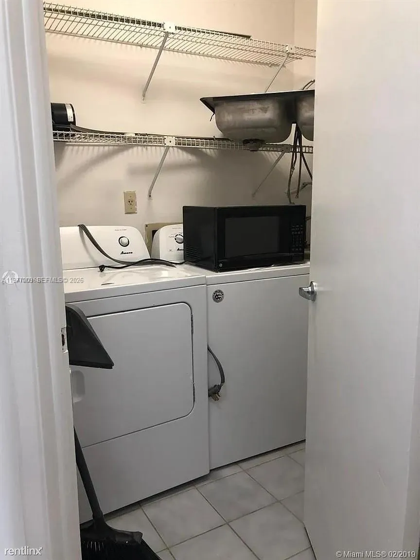 9421 Fontainebleau Blvd 210-35, Miami, Florida 331, Miami, Florida 33172, 2 Bedrooms Bedrooms, ,2 BathroomsBathrooms,Residential Lease,For Rent,9421 Fontainebleau Blvd 210-35, Miami, Florida 331,A11977009