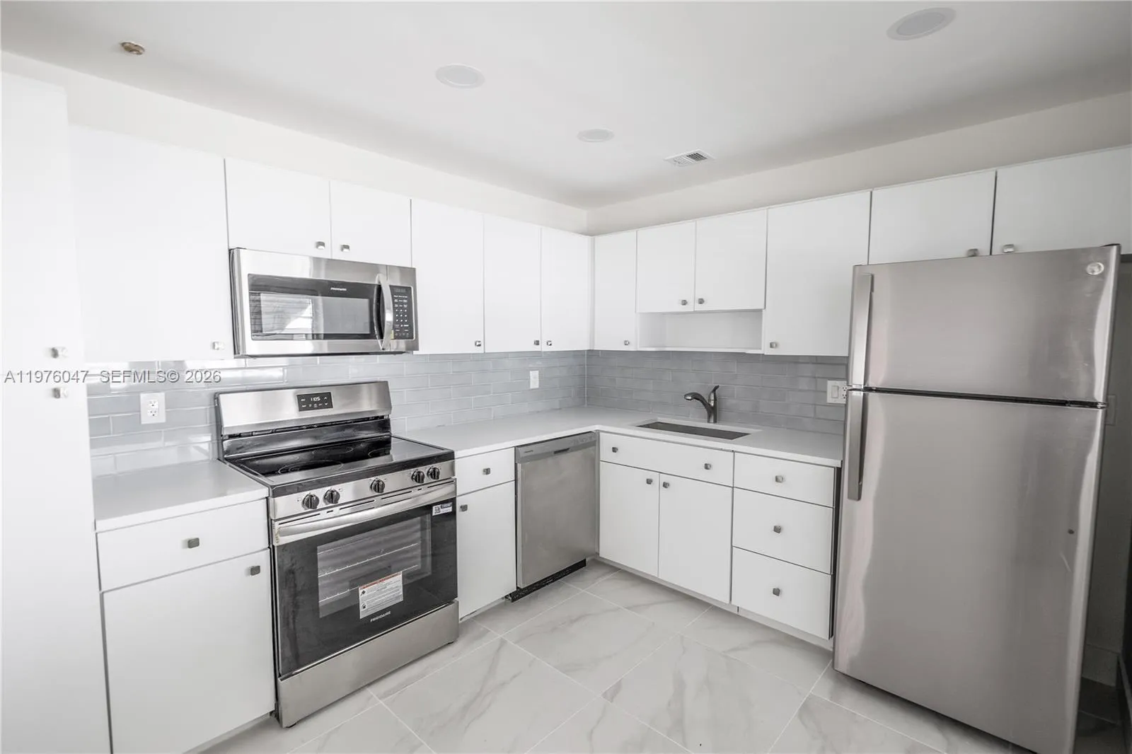 1057 Nw 88th Ave D91, Plantation, Florida 33322, Plantation, Florida 33322, 2 Bedrooms Bedrooms, ,2 BathroomsBathrooms,Residential,For Sale,1057 Nw 88th Ave D91, Plantation, Florida 33322,A11976047