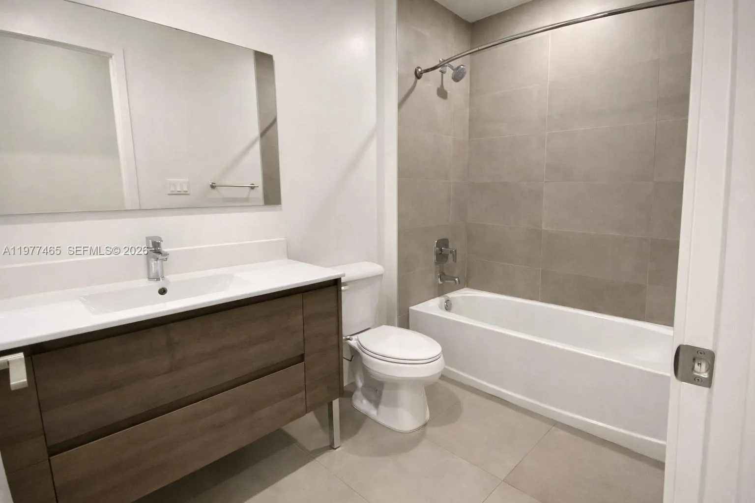 1950 Fletcher St 305, Hollywood, Florida 33020, Hollywood, Florida 33020, 2 Bedrooms Bedrooms, ,2 BathroomsBathrooms,Residential Lease,For Rent,1950 Fletcher St 305, Hollywood, Florida 33020,A11977465