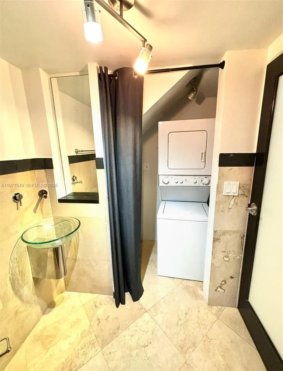 2666 Tigertail Ave 114, Miami, Florida 33133, Miami, Florida 33133, ,Commercial Lease,For Rent,2666 Tigertail Ave 114, Miami, Florida 33133,A11977549