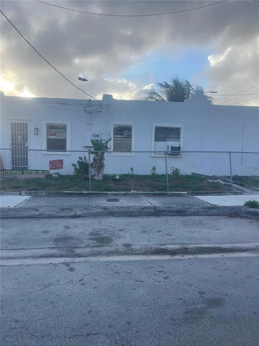664 Nw 77th St, Miami, Florida 33150, Miami, Florida 33150, 3 Bedrooms Bedrooms, ,2 BathroomsBathrooms,Residential,For Sale,664 Nw 77th St, Miami, Florida 33150,A11976664