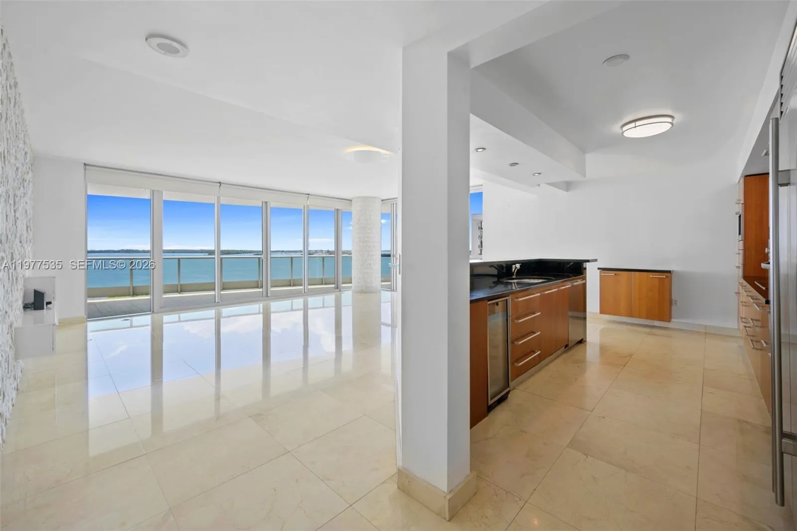 1331 Brickell Bay Dr 911, Miami, Florida 33131, Miami, Florida 33131, 2 Bedrooms Bedrooms, ,2 BathroomsBathrooms,Residential,For Sale,1331 Brickell Bay Dr 911, Miami, Florida 33131,A11977535