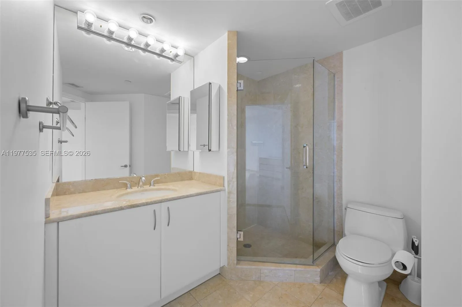 1331 Brickell Bay Dr 911, Miami, Florida 33131, Miami, Florida 33131, 2 Bedrooms Bedrooms, ,2 BathroomsBathrooms,Residential,For Sale,1331 Brickell Bay Dr 911, Miami, Florida 33131,A11977535