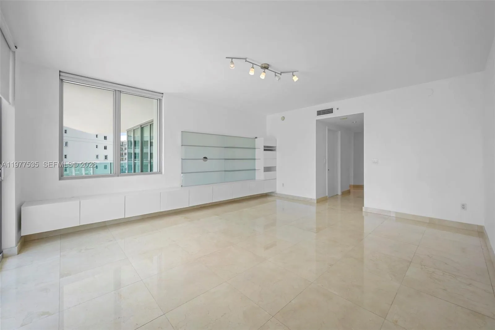 1331 Brickell Bay Dr 911, Miami, Florida 33131, Miami, Florida 33131, 2 Bedrooms Bedrooms, ,2 BathroomsBathrooms,Residential,For Sale,1331 Brickell Bay Dr 911, Miami, Florida 33131,A11977535