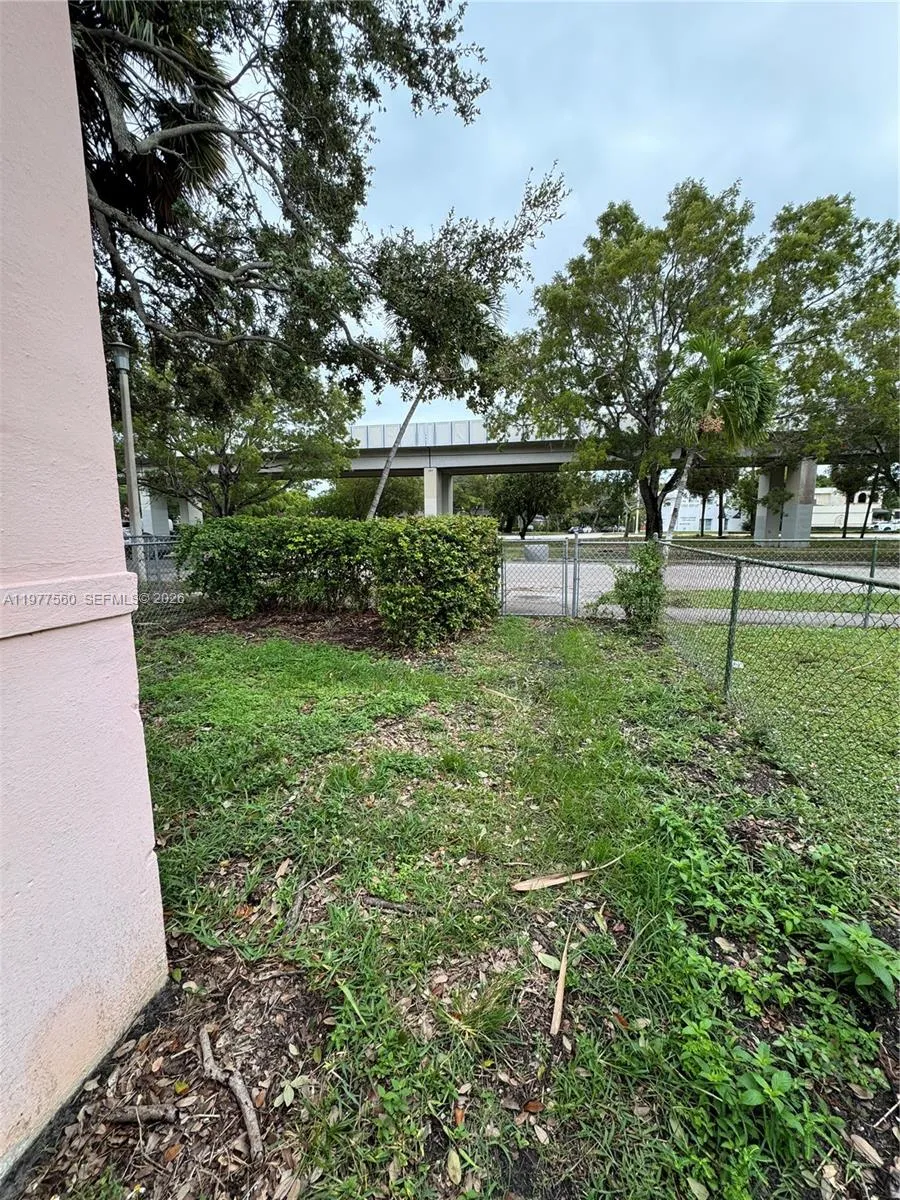 2652 Sw 23rd Ave Back, Miami, Florida 33133, Miami, Florida 33133, ,1 BathroomBathrooms,Residential Lease,For Rent,2652 Sw 23rd Ave Back, Miami, Florida 33133,A11977560