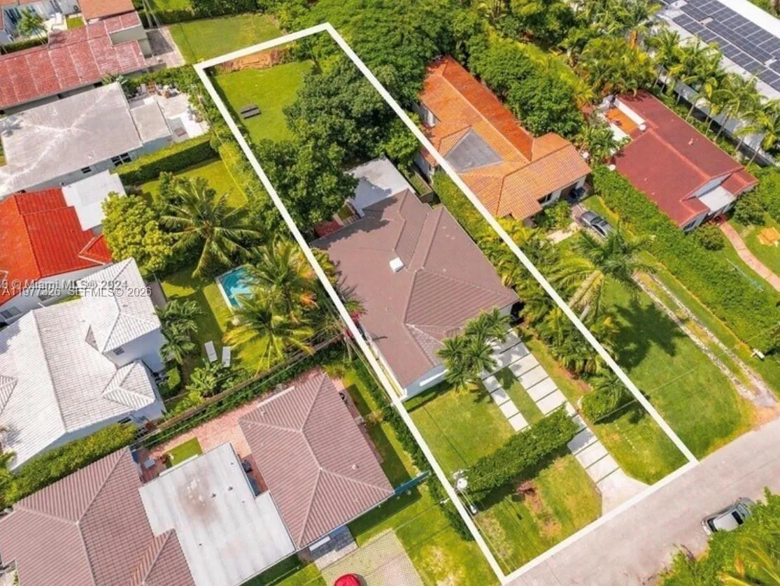 5120 Cherokee Ave, Miami Beach, Florida 33140, Miami Beach, Florida 33140, 3 Bedrooms Bedrooms, ,2 BathroomsBathrooms,Residential Lease,For Rent,5120 Cherokee Ave, Miami Beach, Florida 33140,A11977326