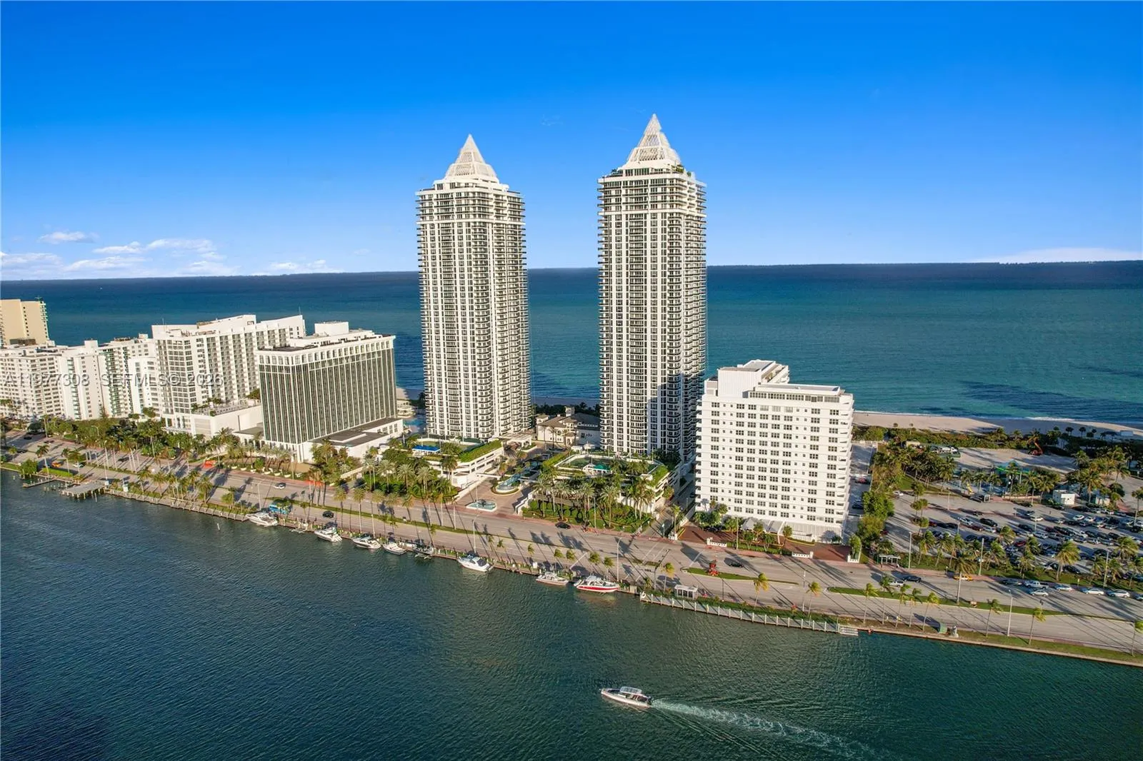 4779 Collins Ave 1007, Miami Beach, Florida 33140, Miami Beach, Florida 33140, 2 Bedrooms Bedrooms, ,2 BathroomsBathrooms,Residential Lease,For Rent,4779 Collins Ave 1007, Miami Beach, Florida 33140,A11977308