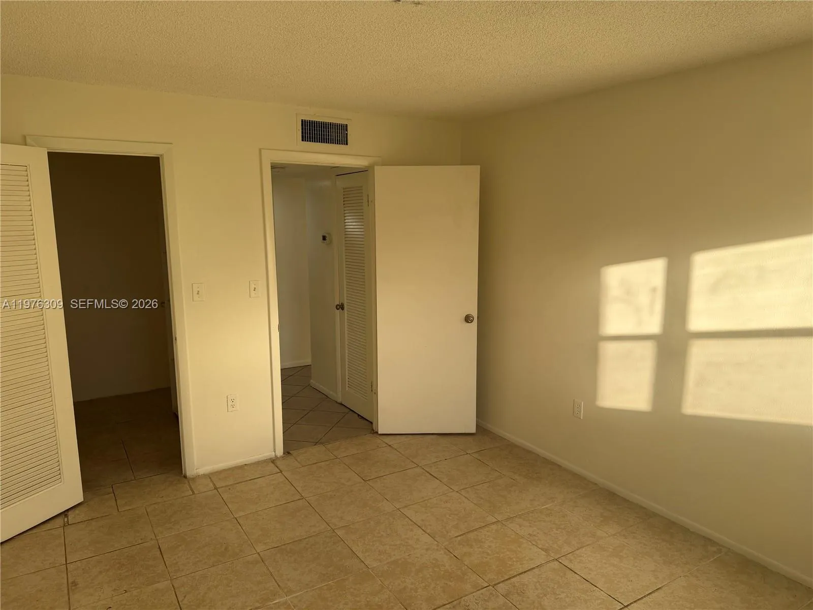 8100 Sunrise Lakes Blvd 108, Sunrise, Florida 3332, Sunrise, Florida 33322, 1 Bedroom Bedrooms, ,1 BathroomBathrooms,Residential Lease,For Rent,8100 Sunrise Lakes Blvd 108, Sunrise, Florida 3332,A11976309