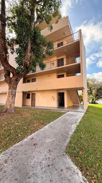 8895 Fontainebleau Blvd 111, Miami, Florida 33172, Miami, Florida 33172, 3 Bedrooms Bedrooms, ,2 BathroomsBathrooms,Residential Lease,For Rent,8895 Fontainebleau Blvd 111, Miami, Florida 33172,A11977493