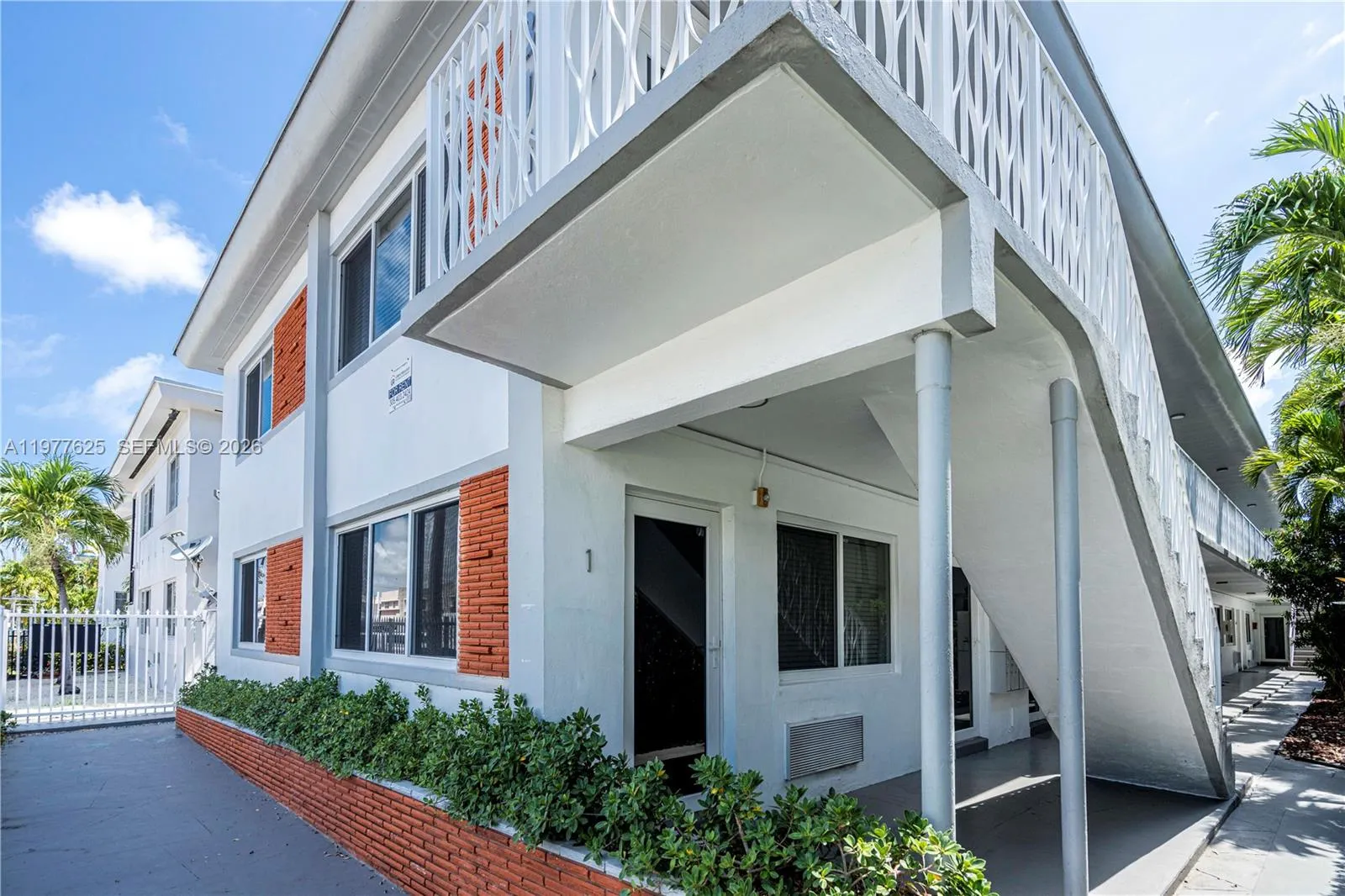 7311 Byron Ave 3, Miami Beach, Florida 33141, Miami Beach, Florida 33141, ,1 BathroomBathrooms,Residential Lease,For Rent,7311 Byron Ave 3, Miami Beach, Florida 33141,A11977625