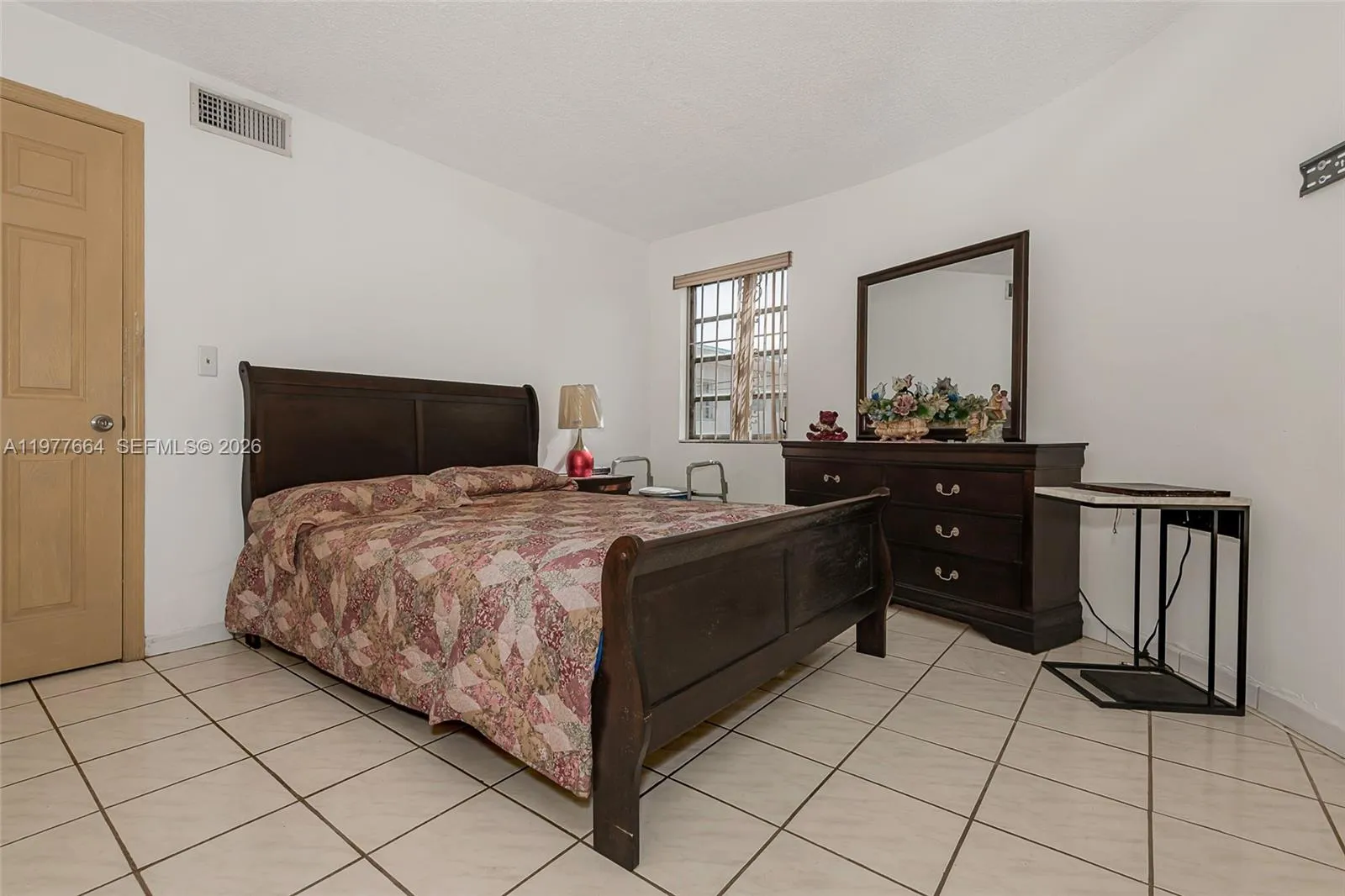 2000 Biarritz Dr 201, Miami Beach, Florida 33141, Miami Beach, Florida 33141, 1 Bedroom Bedrooms, ,1 BathroomBathrooms,Residential,For Sale,2000 Biarritz Dr 201, Miami Beach, Florida 33141,A11977664