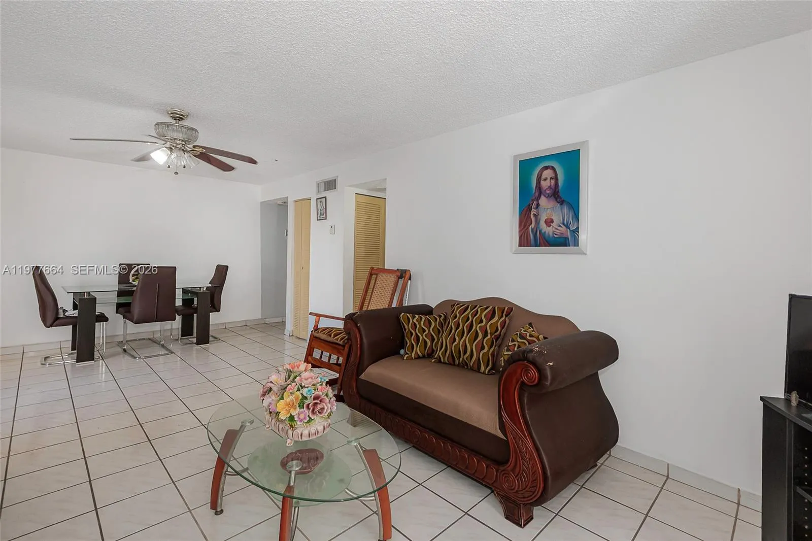 2000 Biarritz Dr 201, Miami Beach, Florida 33141, Miami Beach, Florida 33141, 1 Bedroom Bedrooms, ,1 BathroomBathrooms,Residential,For Sale,2000 Biarritz Dr 201, Miami Beach, Florida 33141,A11977664