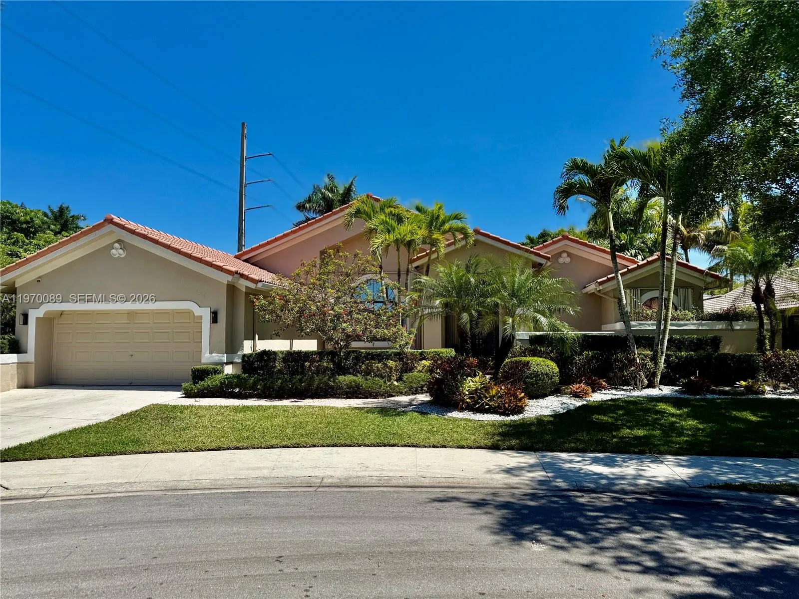 1040 Sandalwood Ln, Weston, Florida 33326, Weston, Florida 33326, 4 Bedrooms Bedrooms, ,3 BathroomsBathrooms,Residential,For Sale,1040 Sandalwood Ln, Weston, Florida 33326,A11970089