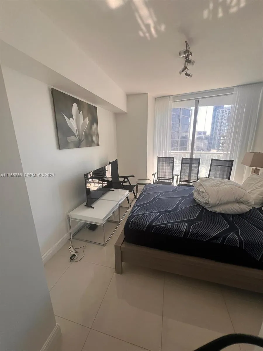 475 Brickell Ave 3613, Miami, Florida 33131, Miami, Florida 33131, 2 Bedrooms Bedrooms, ,2 BathroomsBathrooms,Residential Lease,For Rent,475 Brickell Ave 3613, Miami, Florida 33131,A11965755